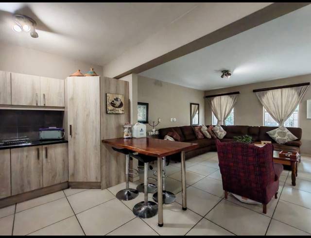 3 BEDROOM TOWNHOUSE FOR SALE IN THREE RIVERS PROPER